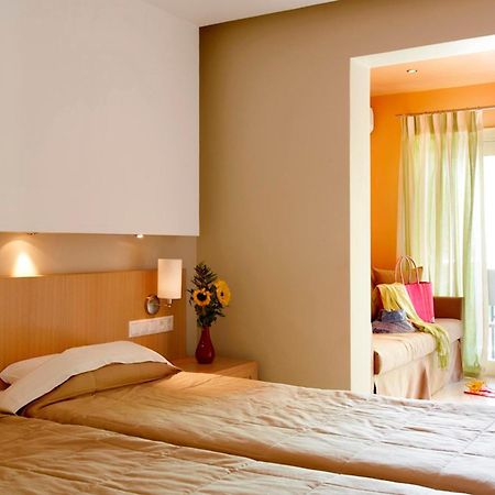 Astoria Hotel Troulos Ngoại thất bức ảnh