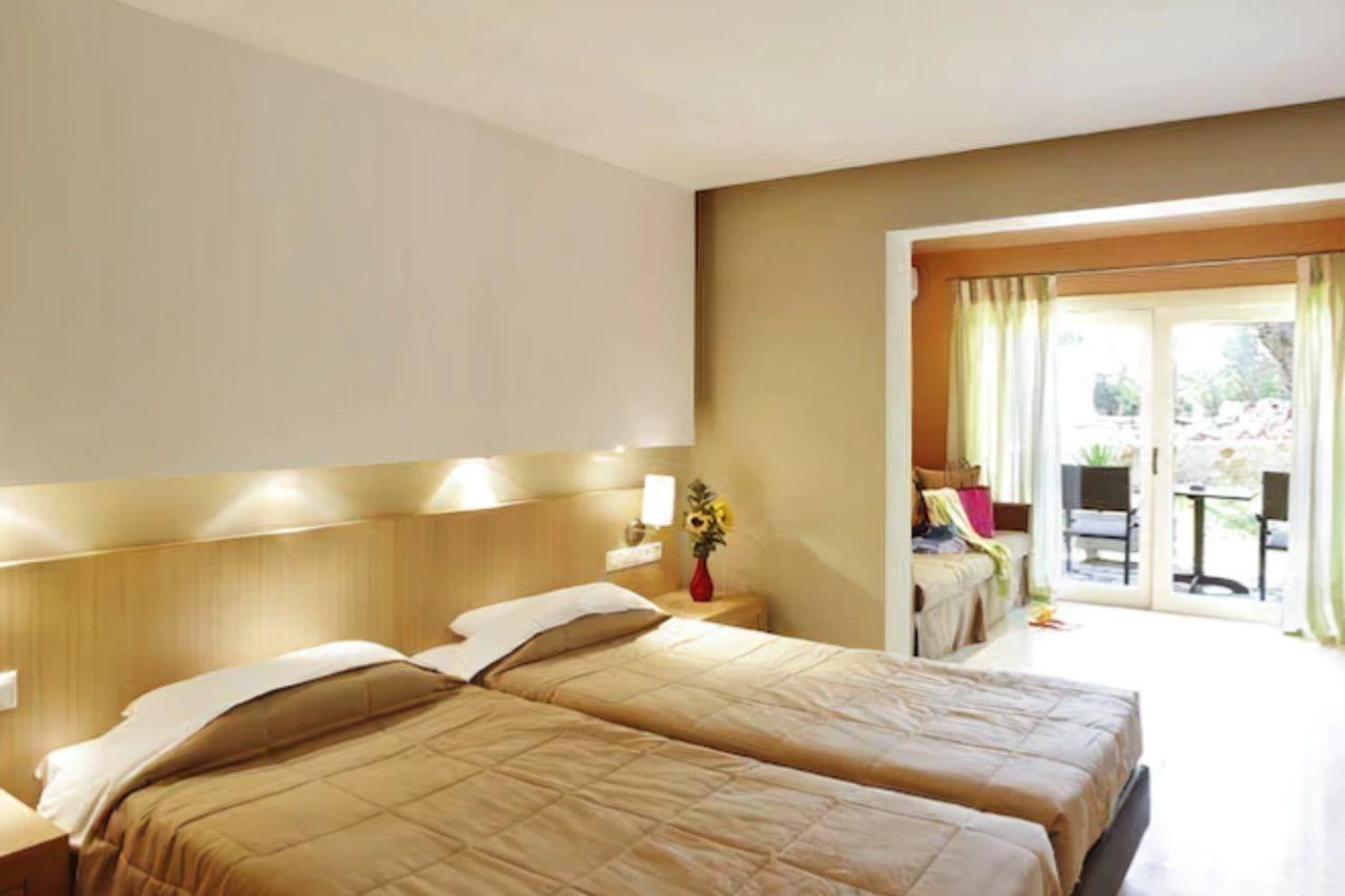 Astoria Hotel Troulos Ngoại thất bức ảnh