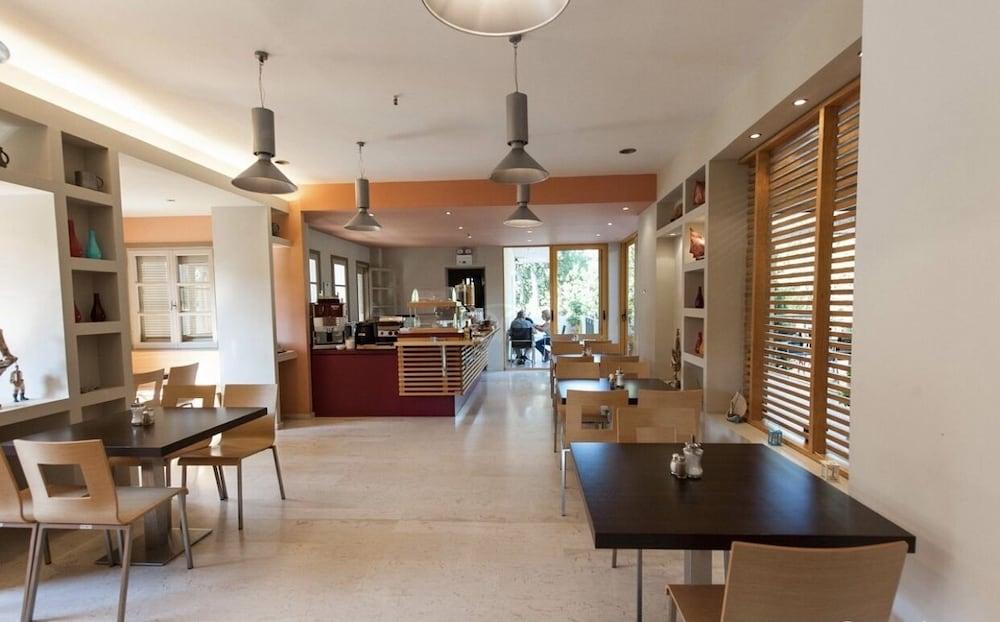 Astoria Hotel Troulos Ngoại thất bức ảnh